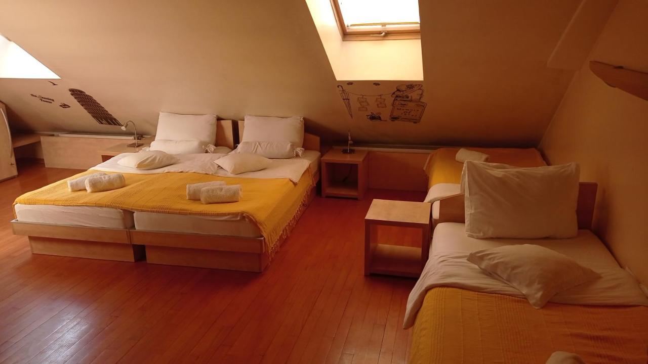 Car Royal Apartments And Rooms Νόβι Σαντ Εξωτερικό φωτογραφία