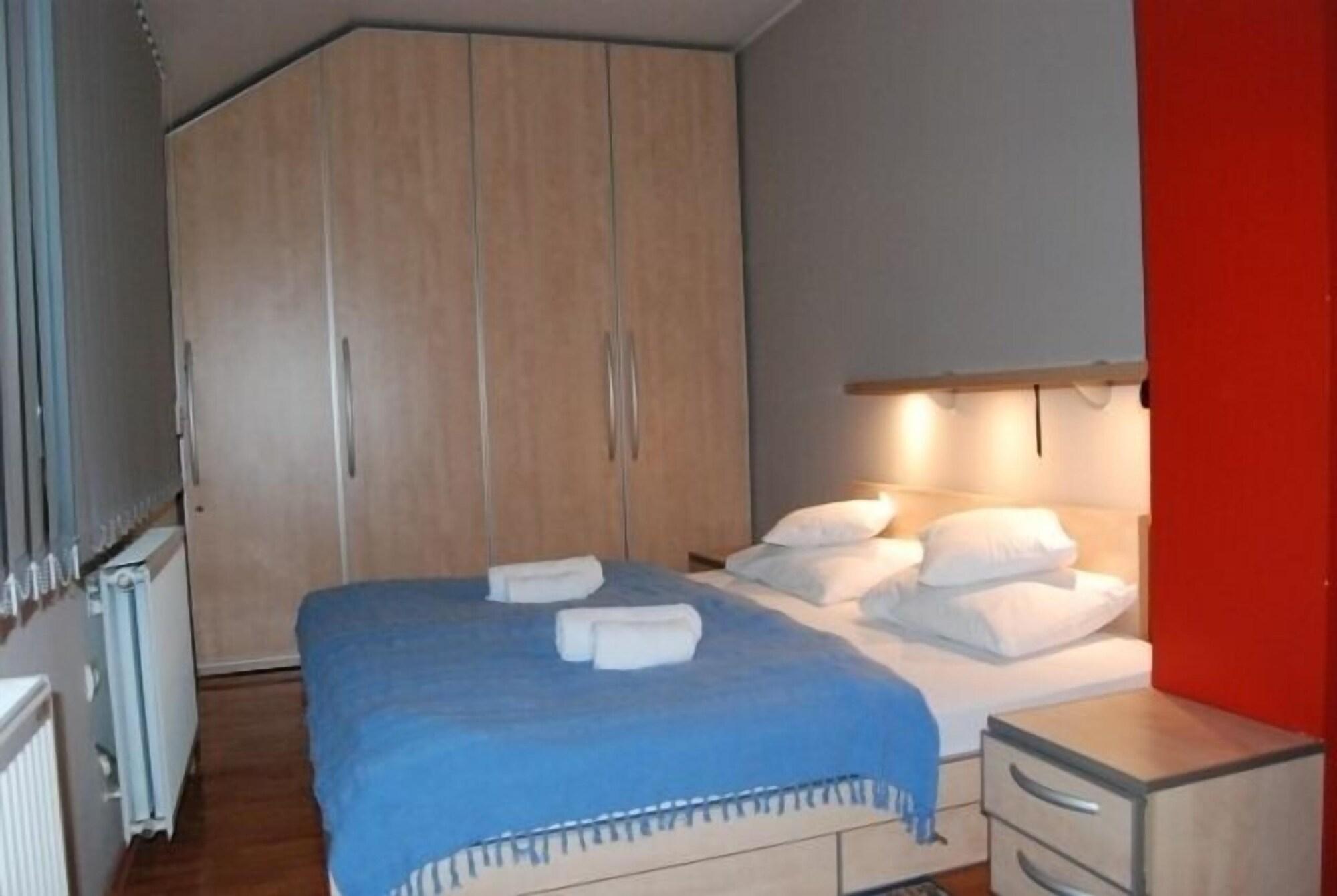 Car Royal Apartments And Rooms Νόβι Σαντ Δωμάτιο φωτογραφία